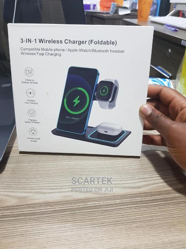 3-in-1 Wireless Charger - thumbnail 2
