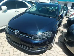 Volkswagen Golf 2016 Blue