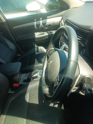 Mitsubishi Outlander 2016 Silver