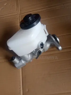 Brake Master Cylinder EE90,AE100,AE101, AE102,AE110,AE111
