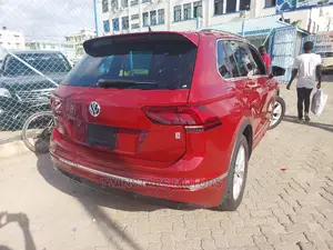 Volkswagen Tiguan 2018 Red