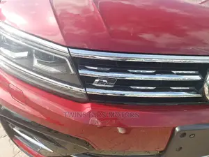 Volkswagen Tiguan 2018 Red