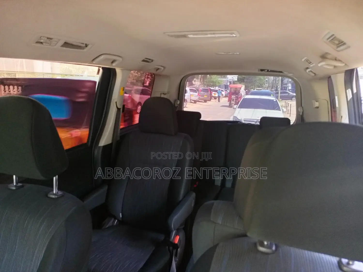Toyota Noah 2.0 158hp AWD (7 Seater) 2012 Black
