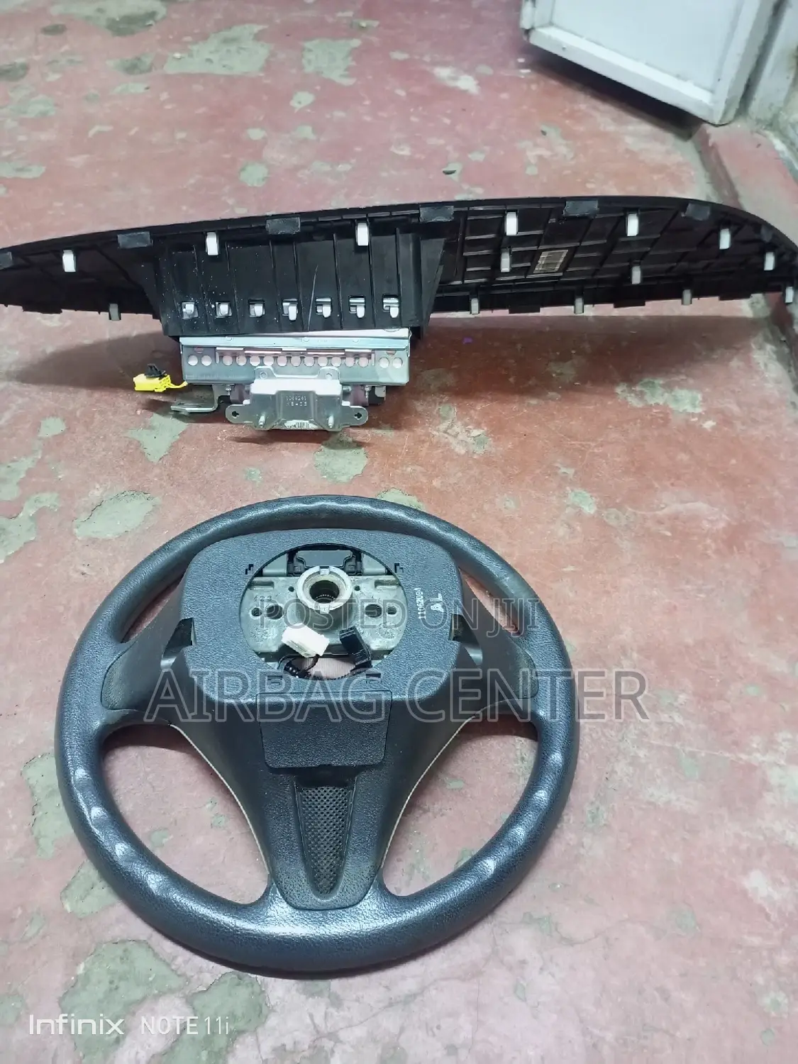 Honda Insight Dashboard Airbag and Steering