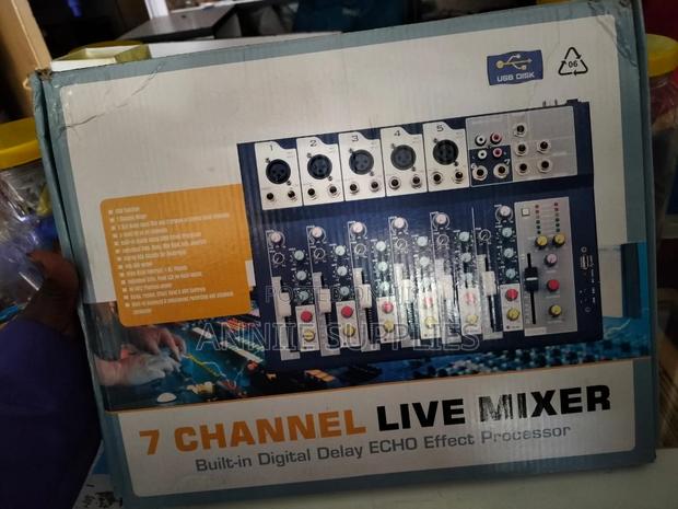 USB 7 Channel Live With Mixer - main view
