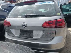 Volkswagen Golf Variant 2017 White