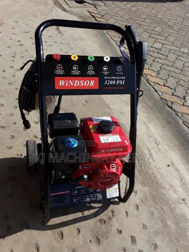 Windsor Gasoline Pressure Washer - thumbnail 2
