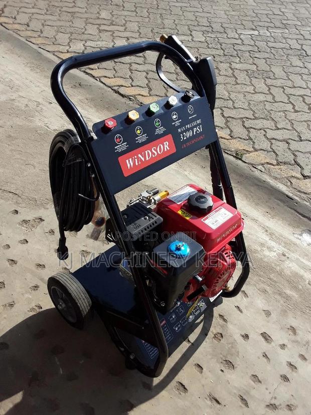 Windsor Gasoline Pressure Washer - thumbnail 3