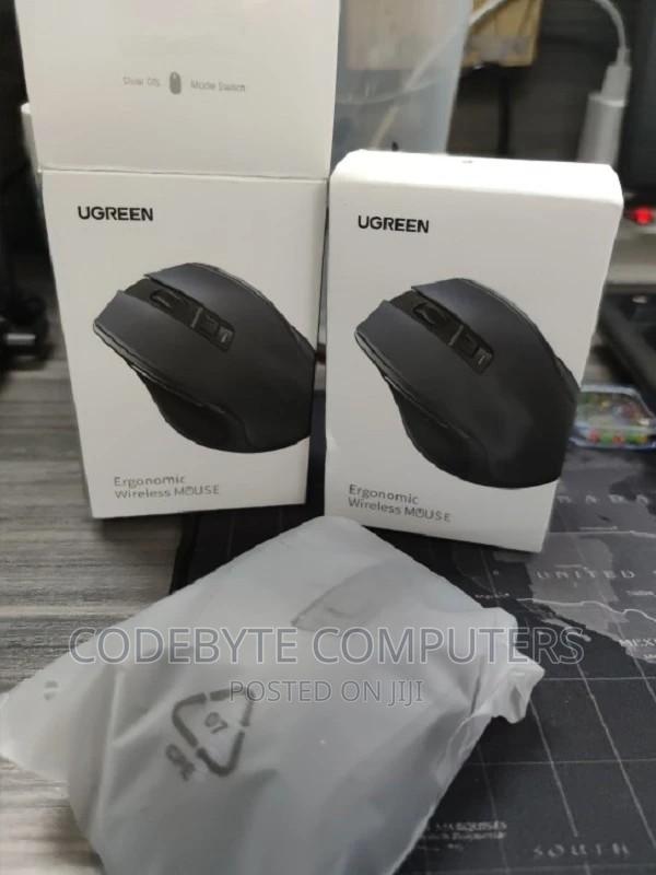 UGREEN Ergonomic Wireless Mouse (Without Battery - main view