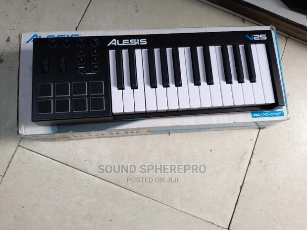 Alesis V25 Midi Keyboard - main view