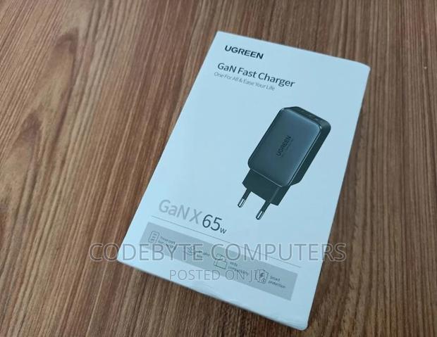 UGREEN USB-A+2*USB-C 65W Gan Tech Fast Charger - main view