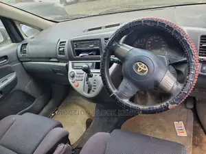 Toyota Wish 2004 Blue