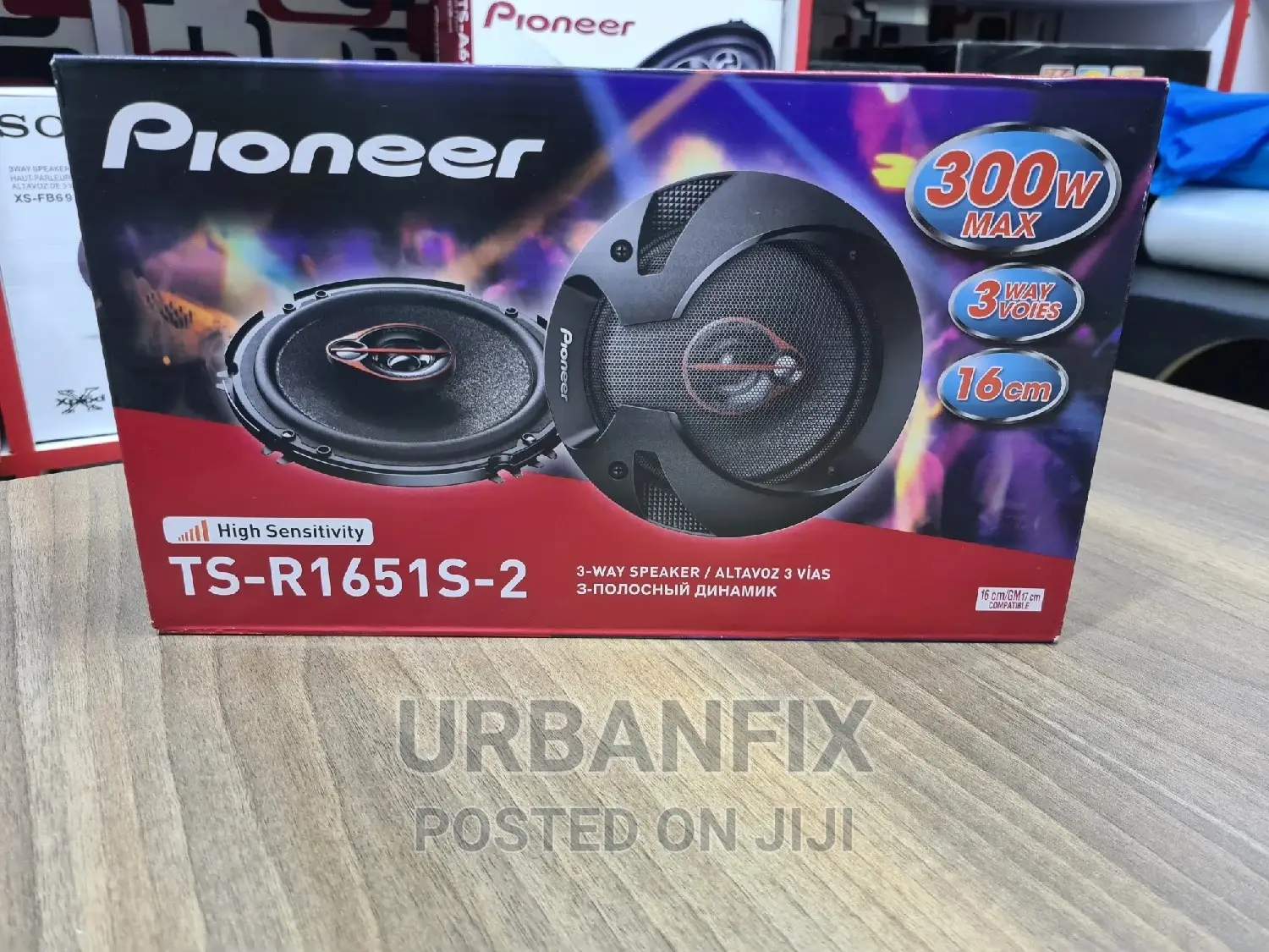 Pioneer 6 Inch 300 Watts Round Speakers - A Pair