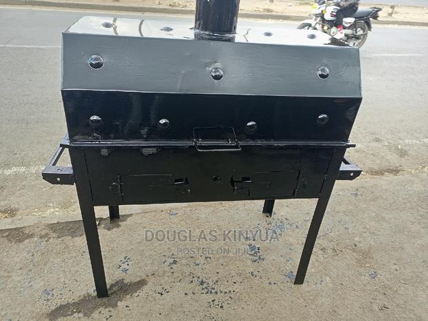 Commercial Closed / Barbecue Grill. - thumbnail 2