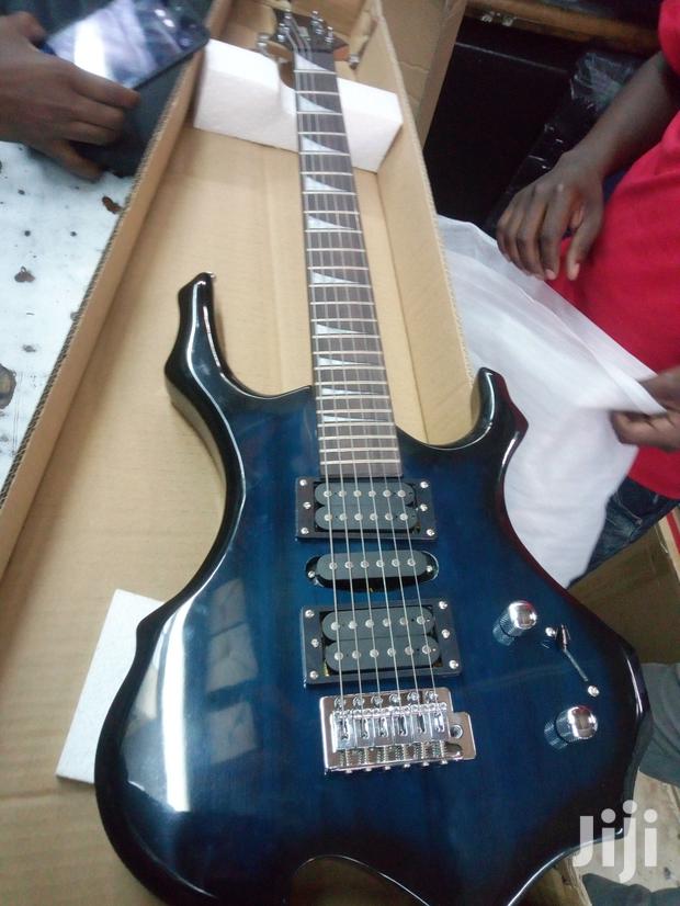 Electric Guitar Ibanez - main view