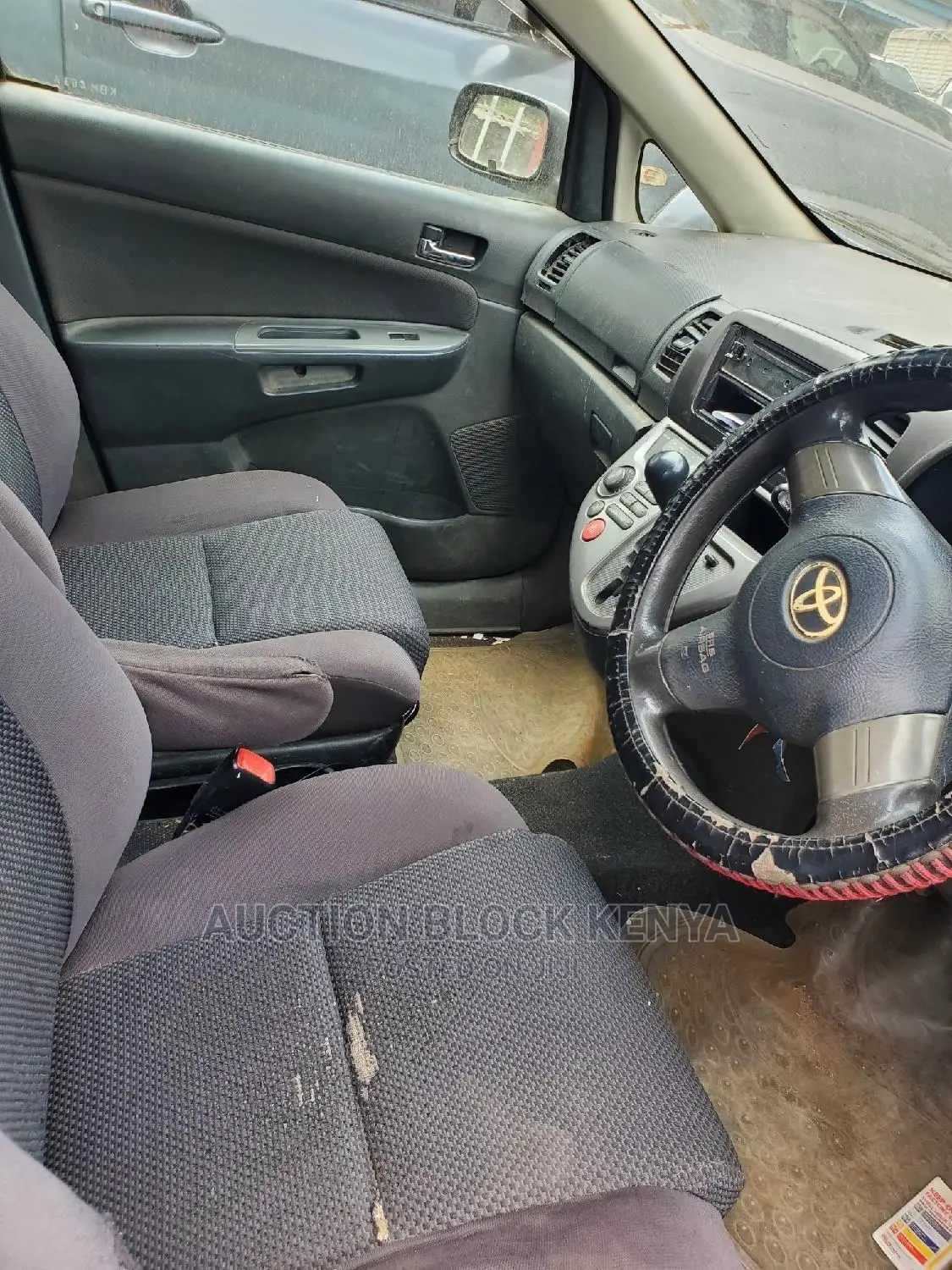 Toyota Wish 2004 Blue