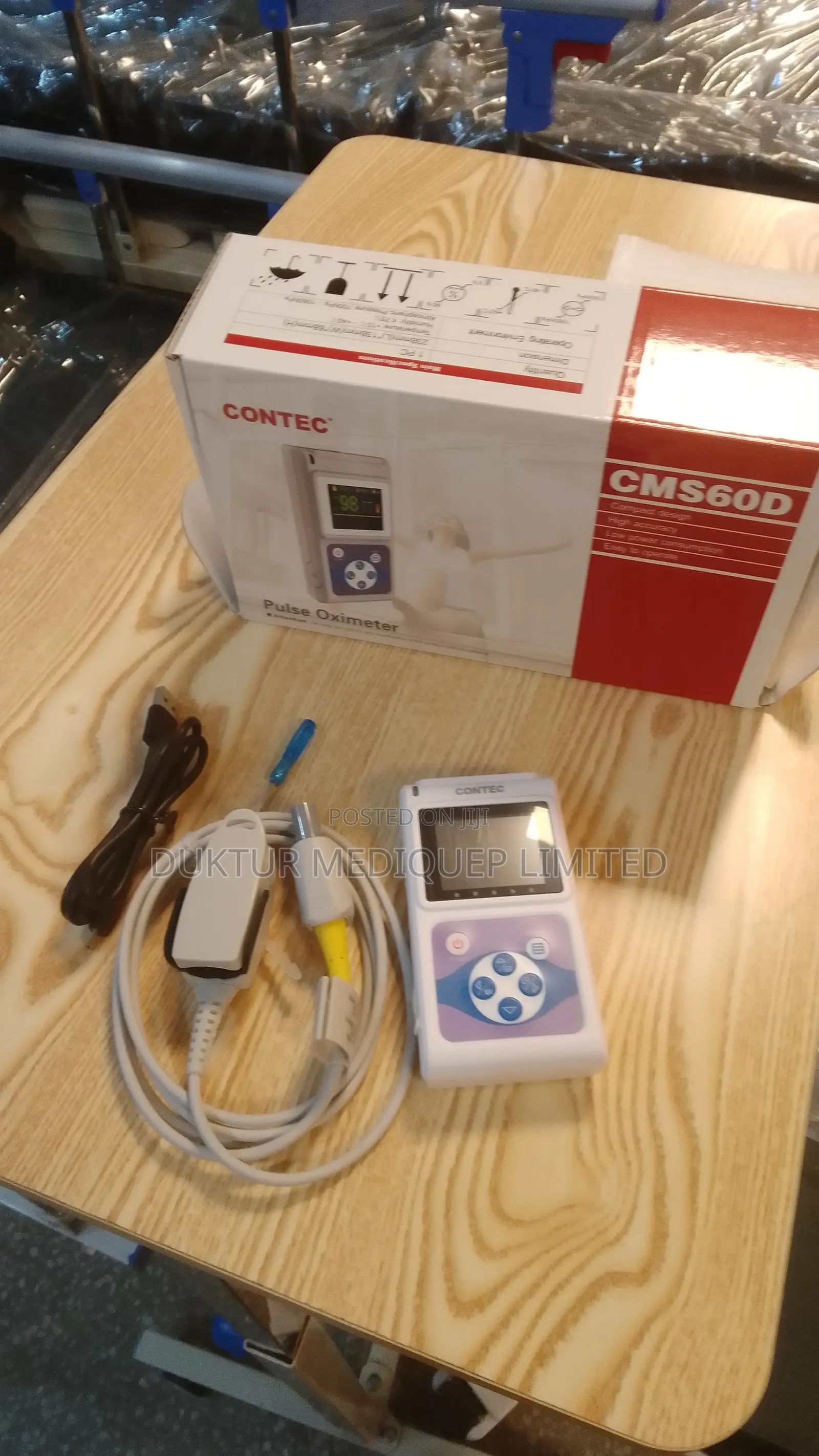 Battery-Powered Hand Pulse Oximeter 1pc