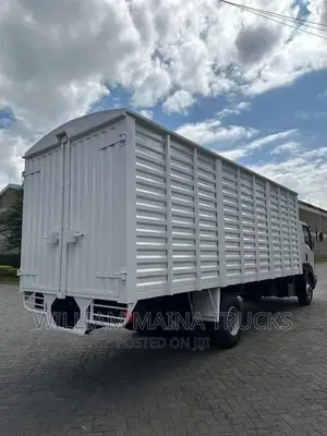 Isuzu FRR (Slyqueen)