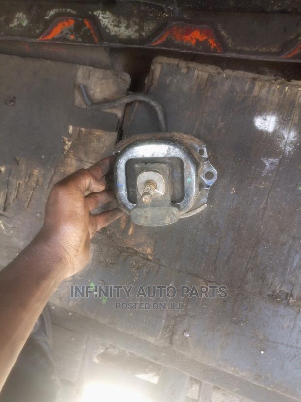 BMW X5 E70 Engine Mount - thumbnail 4