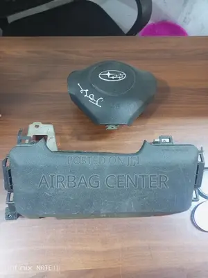 Subaru Legacy Steering and Knee Airbags