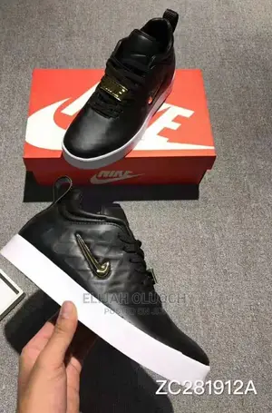 Nike Tempo