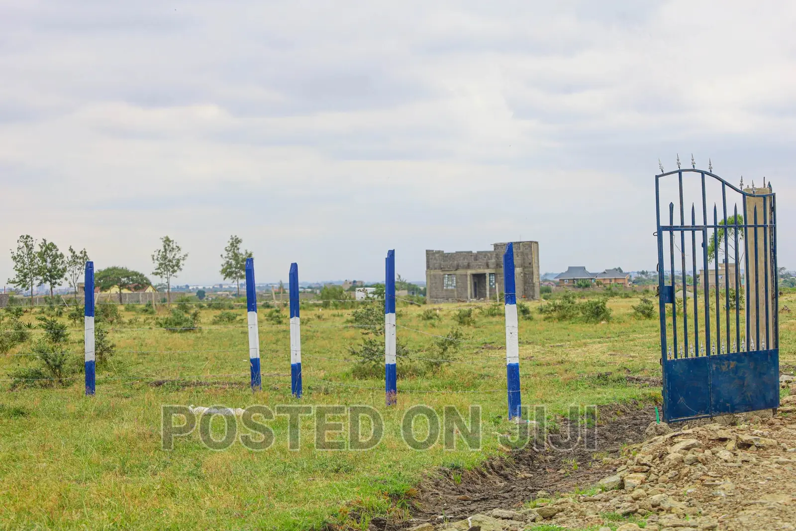 Kamakis Plots, Strictly Residential Area^Ek