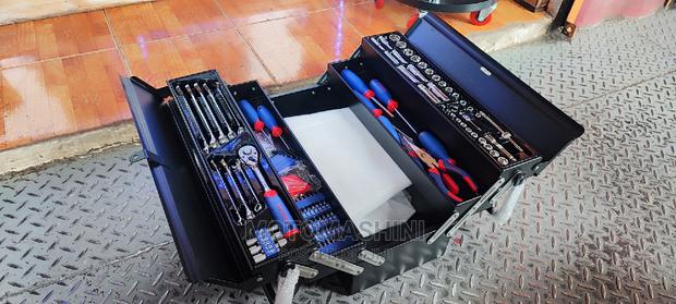 143 Piece Toolset in Cantilever 5-Compartment Metal Tool Box - main view