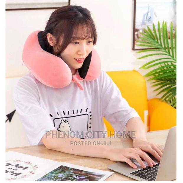 Neck Travel Pillows - thumbnail 4
