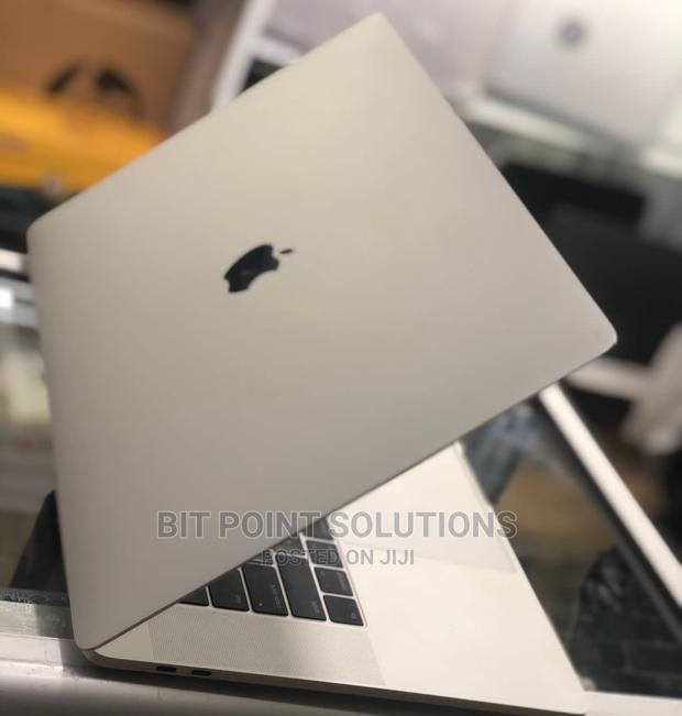 Laptop Apple MacBook Pro 2017 16GB Intel Core I7 SSD 500GB