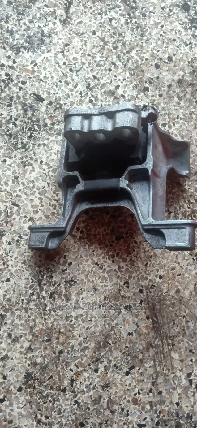 Engine Mount Cx5, Cx7 DIESEL and Petrol Available.