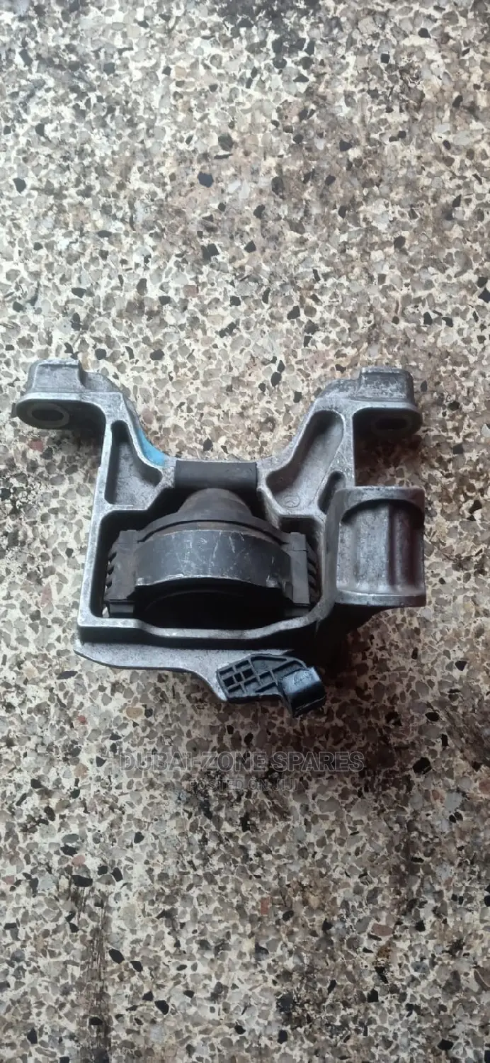 Engine Mount Cx5, Cx7 DIESEL and Petrol Available.