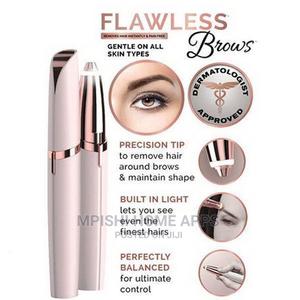 Eyebrows Trimmer - thumbnail 2
