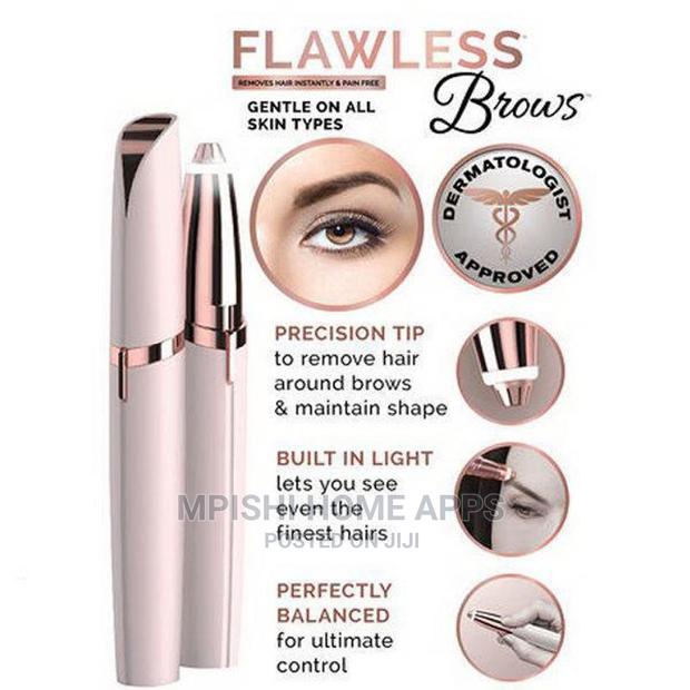 Eyebrows Trimmer - main view