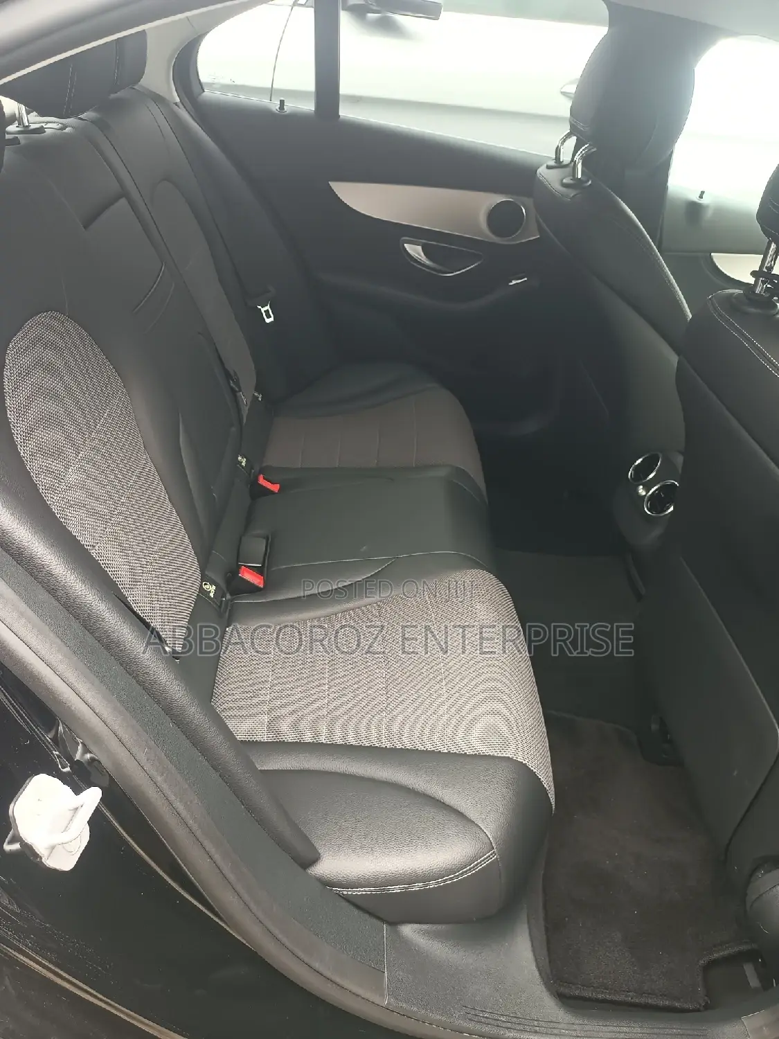 Mercedes-Benz C180 2016 Black