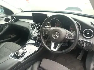 Mercedes-Benz C180 2016 Black