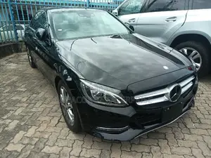 Mercedes-Benz C180 2016 Black