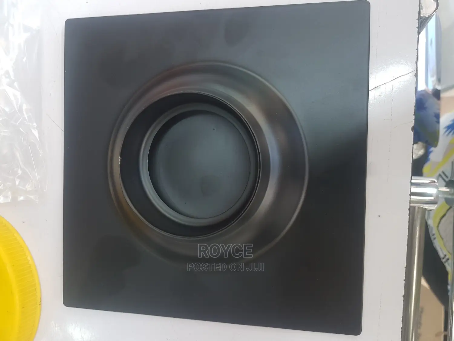 Floor Drain With Removable Cover