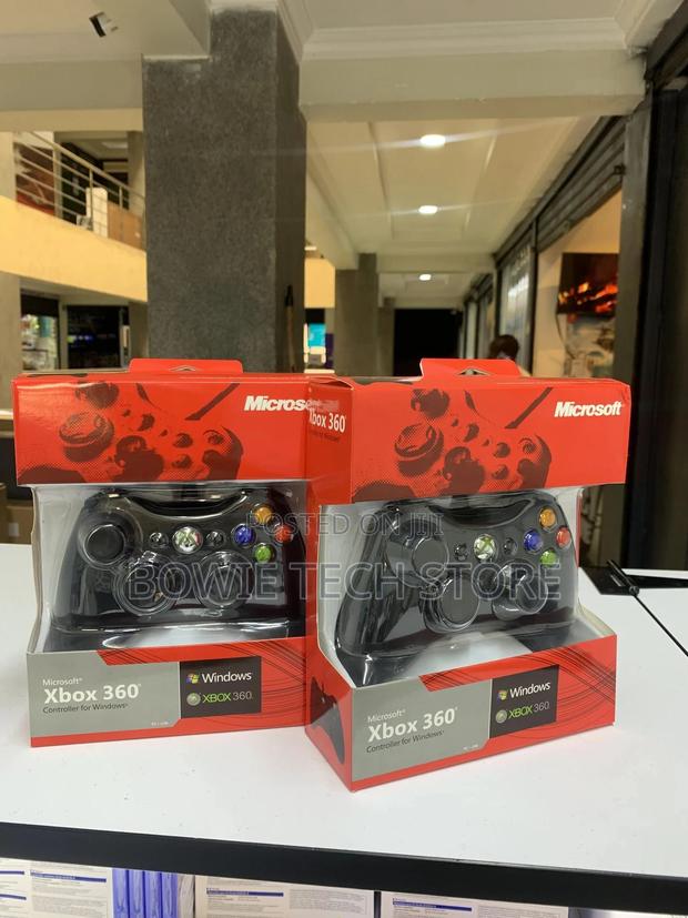 Xbox 360 Controllers - thumbnail 3