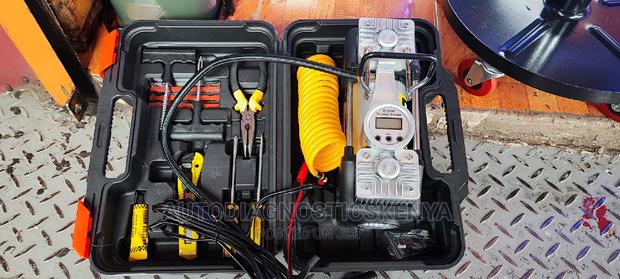 Digital Double Cylinder Portable Aircompressor Tyre Inflator