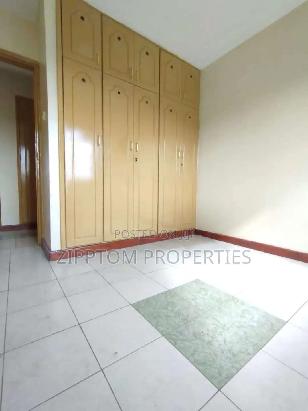 3bdrm Apartment in Madaraka for rent