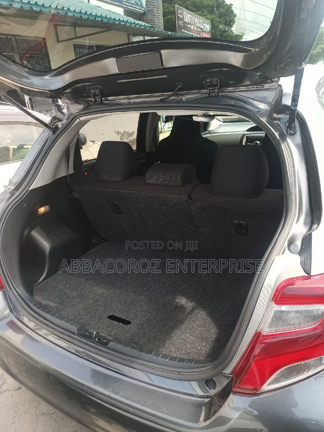 Toyota Vitz 2016 Gray