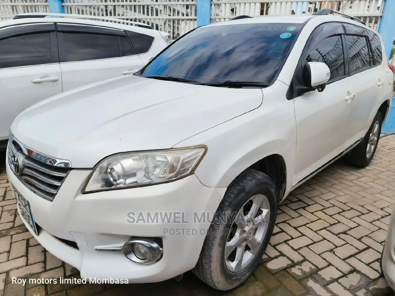 Toyota Vanguard 2012 Pearl