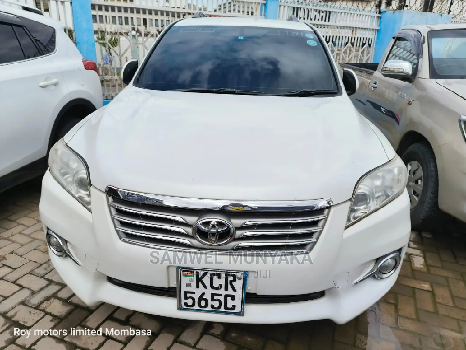 Toyota Vanguard 2012 Pearl