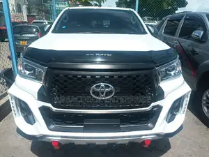 Toyota Hilux 2016 White