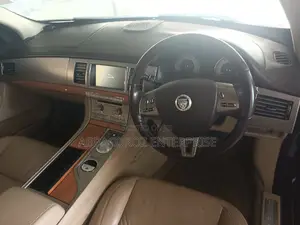 Jaguar XF 2016 Black