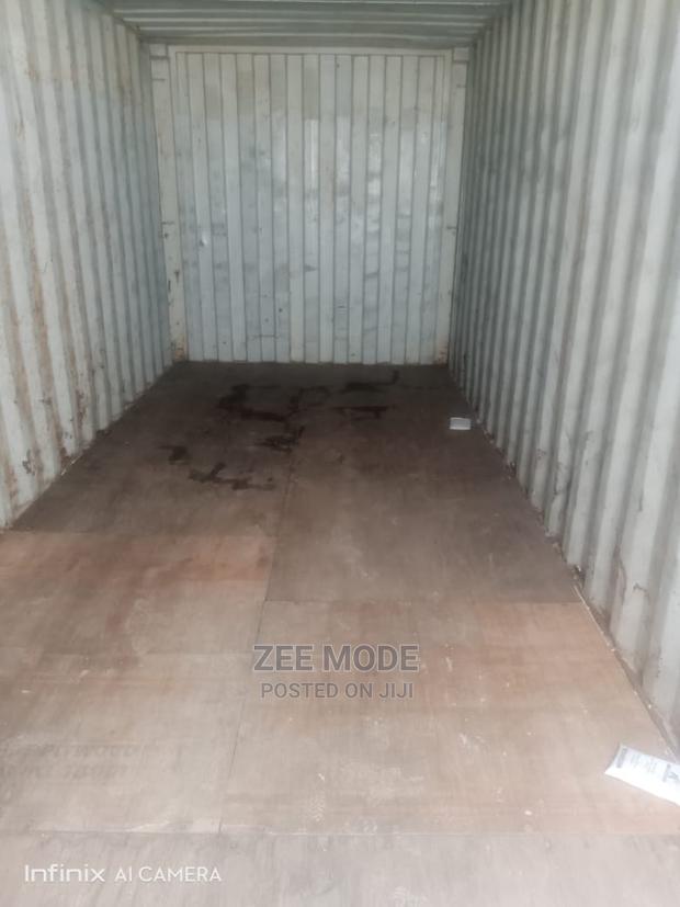 20ft Dry Shipping Containers - thumbnail 4