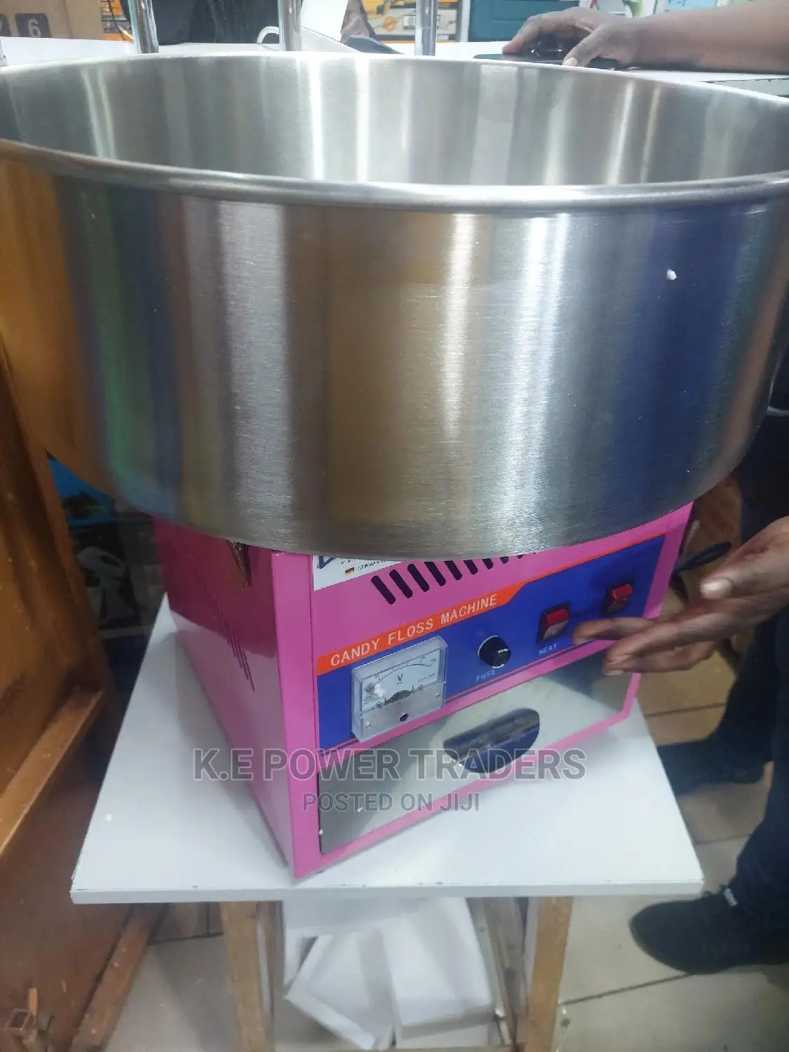 Controlled Temperature Cotton Candy Machine