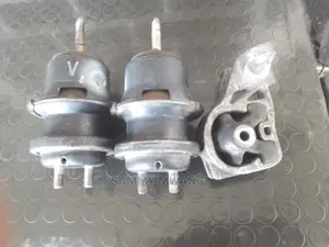Subaru Legacy Engine Mountain