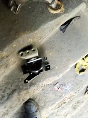 Wish 2002-2005 Engine Mount