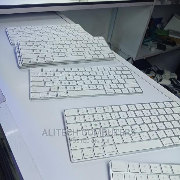 Apple Wireless Keyboard - thumbnail 2